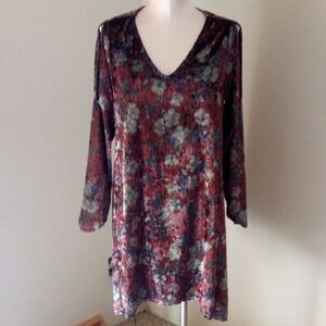 Wine and Blue Graphic dress with peekaboo shoulders med